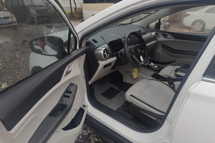 Used BYD Yuan Pro 2021 401 km Luxury Version Interior 3