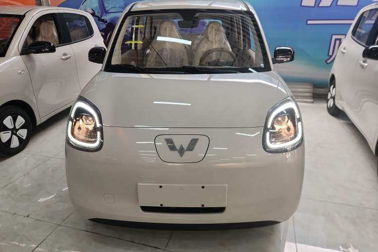 Used Wuling Hongguang MINIEV 2025 Four-Door Version Advanced Edition Front