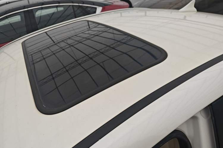 Used Changan Eado 2015 1.6L Manual Luxury Model China V Standard
