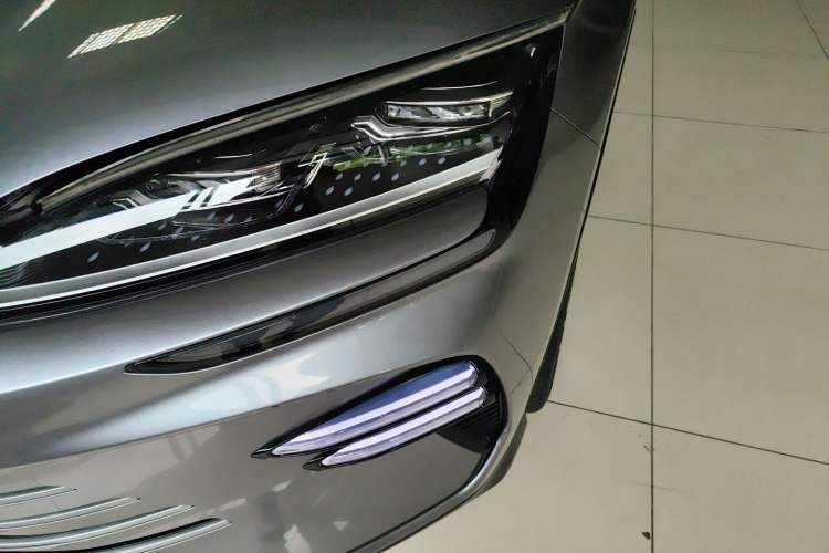 Used BYD Song PLUS New Energy 2023 Champion Edition DM-i 110KM Flagship Model
