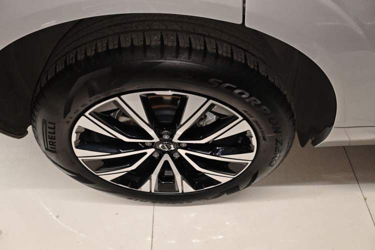 Used Volvo XC60 2024 B5 4x4 Smart Luxury Edition
