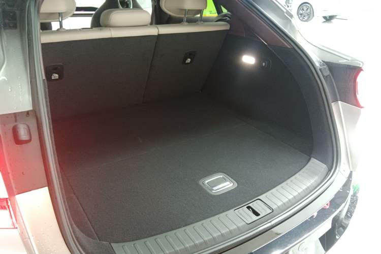 Used Xiaomi Auto YU7 2025 Ultra-Long Range Rear-Wheel Drive Version
