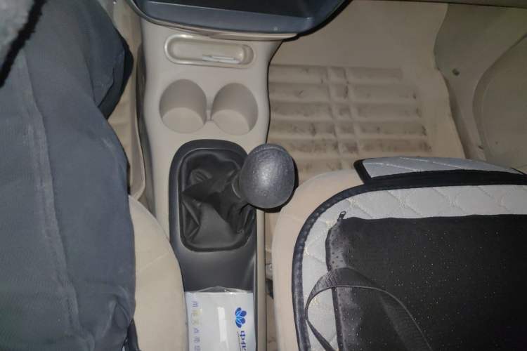 Used Chery QQ3 2012 Stylish Edition 1.0L Manual Start-Up Model Gear Lever