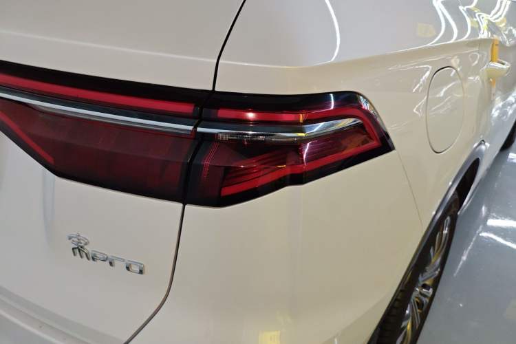 Used BYD Song Pro New Energy 2019 DM 1.5T Four-Wheel Drive Performance Edition Deluxe Model Exterior 3