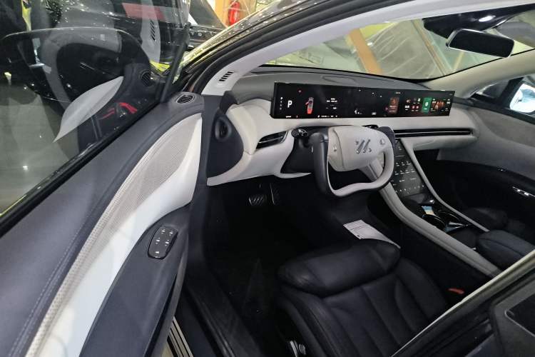 Used IM LS7 2023 77 kWh Urban Fit Rear-Wheel Drive