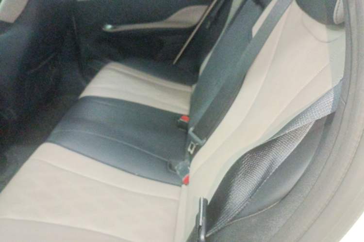 Used BYD Dolphin 2023 420 km Fashion Edition
