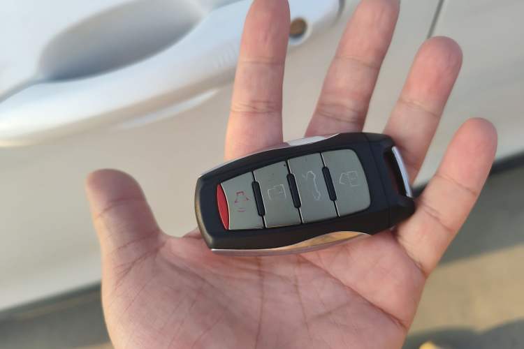 Used Haval H6 2017 Blue Label 1.3T Automatic Two-Wheel Drive Luxury Model Vehicle Key