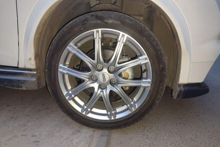 Used Infiniti ESQ 2014 1.6L Spontaneous Edition