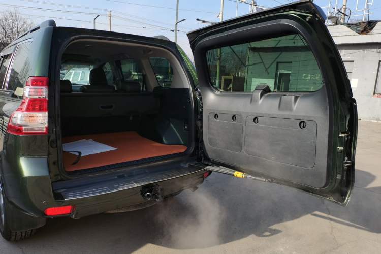 Used Toyota Prado 2016 2.7L Automatic Standard Edition Trunk