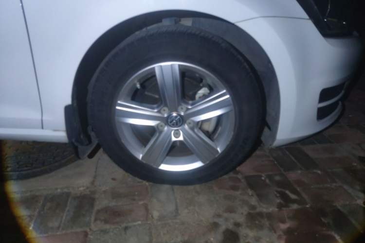 Used Volkswagen Golf 2014 1.4TSI Automatic Luxury Model
