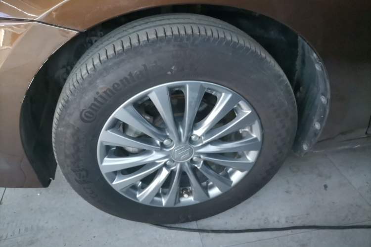 Used Suzuki Alivio 2015 1.6L Automatic Comfort Model
