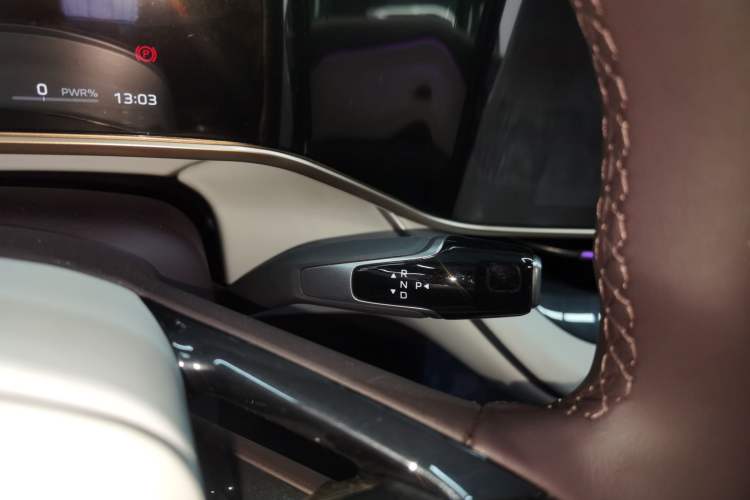 Used Hongqi EH7 2024 640 Pro+ All-Wheel Drive Gear Lever