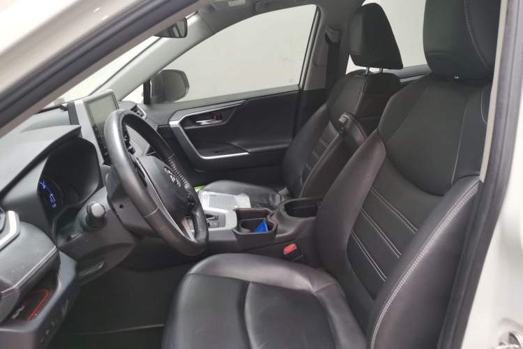 Used Toyota RAV4 2020 Dual-Engine 2.5L E-CVT 4x4 Elite PLUS Edition
