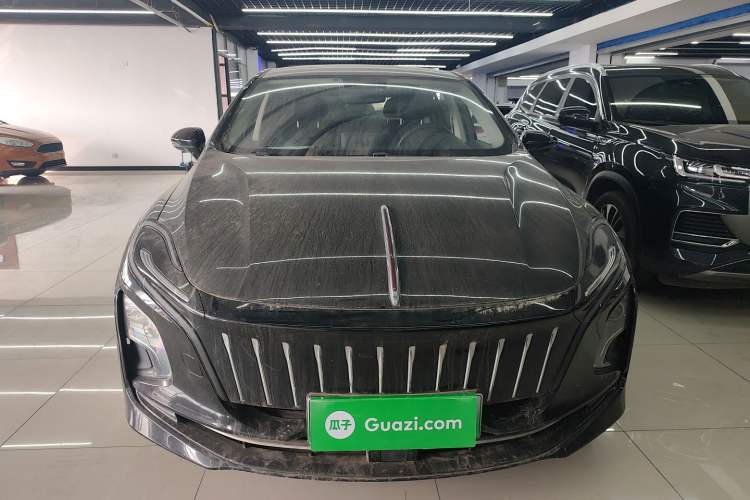 Used Hongqi E-QM5 2022 431 km Charge & Enjoy Edition
