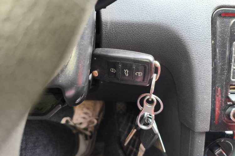 Used Volkswagen Bora 2013 1.4T Automatic Comfort Model Vehicle Key