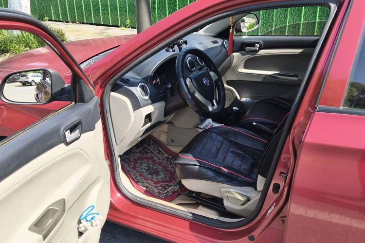 Used CHANGAN Alsvin V3 2012 1.3L Manual Comfort Version China IV Standard
