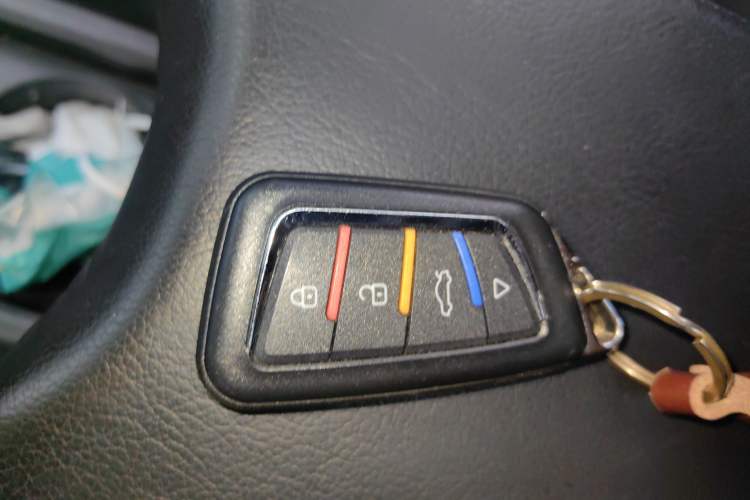 Used Honda Jade 2017 1.8L automatic Comfort version 5 seats
