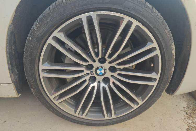 Used BMW 5 Series 2018 530Li Leading Model M Sport Package
