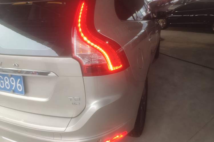 Used Volvo XC60 2017 T5 AWD Smart Upgrade Edition