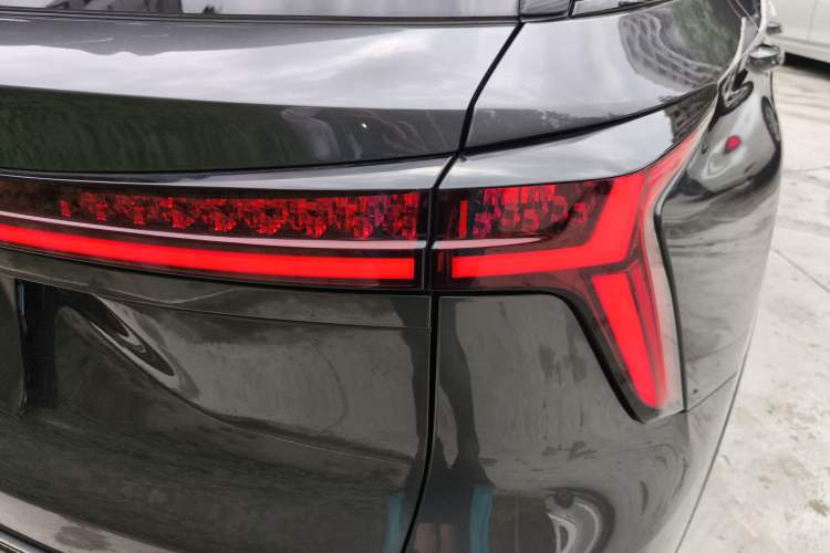 Used CHANGAN CS75 PLUS 2023 3rd Generation 1.5T Automatic Pilot Model Right Rear Taillight