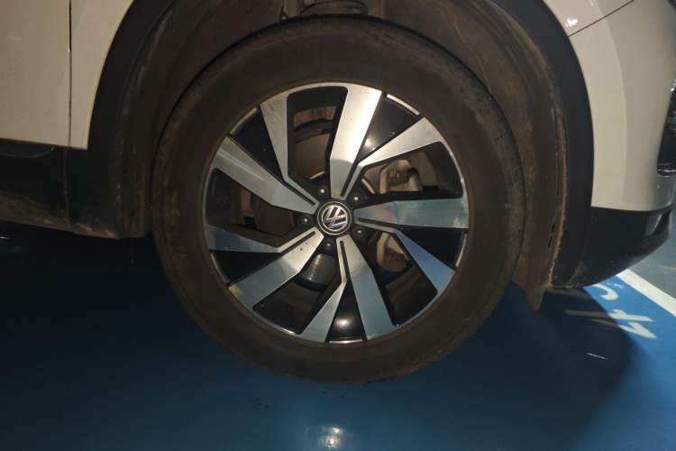 Used Volkswagen Tayron 2020 330TSI Two-Wheel Drive Luxury Smart Connectivity Version
