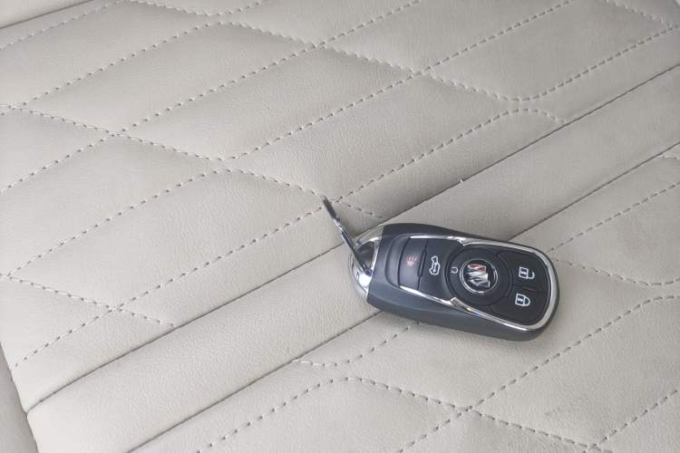 Used Buick GL8 2023 Land Executive Class 652T Luxury Model