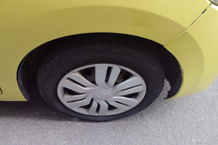 Used Honda Fit 2014 1.5L LX CVT Comfort Model Right Front Wheel Hub