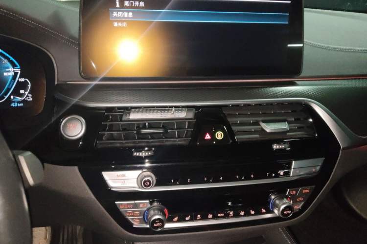 Used BMW 5 Series New Energy 2022 Second Facelift 535Le Pioneer Edition M Sport Package Audio And AC Panel