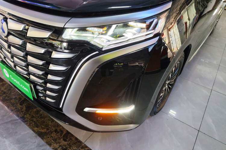 Used Denza D9 2022 DM-i 970 Four-Wheel Drive Flagship Model
