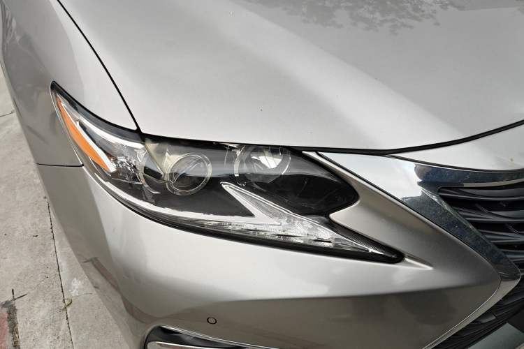 Used Lexus ES 2015 200 Elite Edition Right Front Headlight