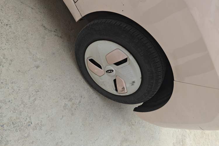 Used Chery QQ Ice Cream 2022 170km Sundae Phosphate Lithium-Ion