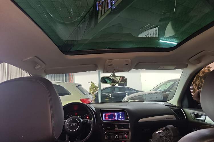 Used Audi Q5 2017 Plus 40 TFSI Technology Model
