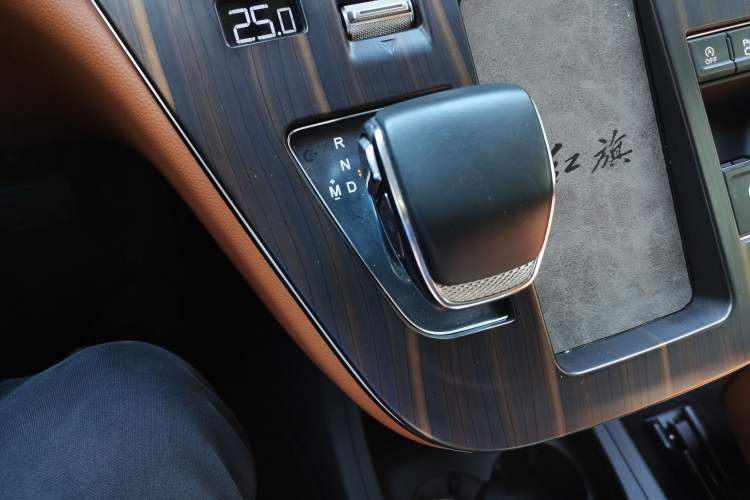 Used Hongqi HQ9 2023 2.0T Smart Connect Flagship Edition