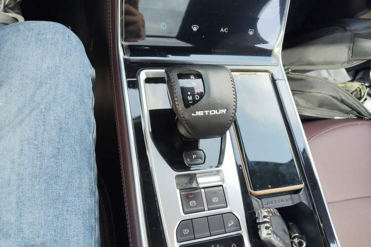 Used JETOUR X90 2023 Zilong 2.0T DCT Changsheng Edition 5-seater Gear Lever