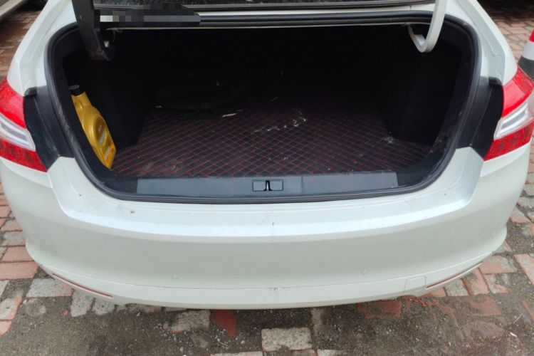 Used Peugeot 408 2014 1.8L Automatic Luxury Edition Trunk