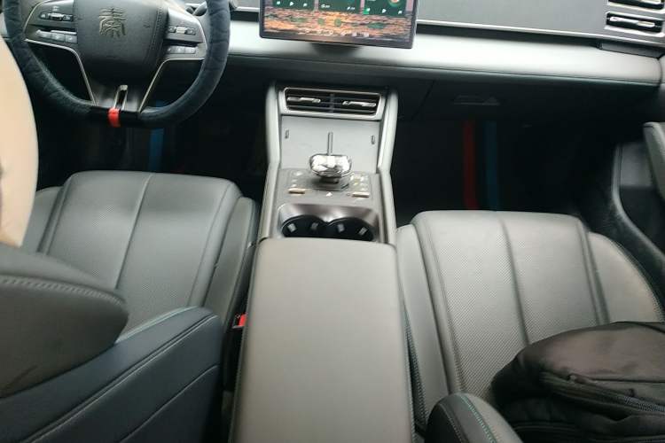 Used BYD Qin L 2024 DM-i 80KM Beyond Model Gear Lever