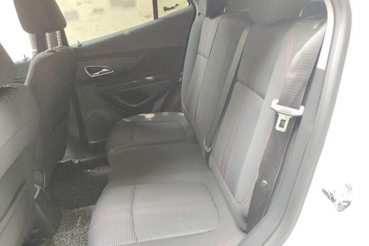 Used Buick Encore 2015 1.4T Automatic Two-Wheel Drive Urban Elite Version