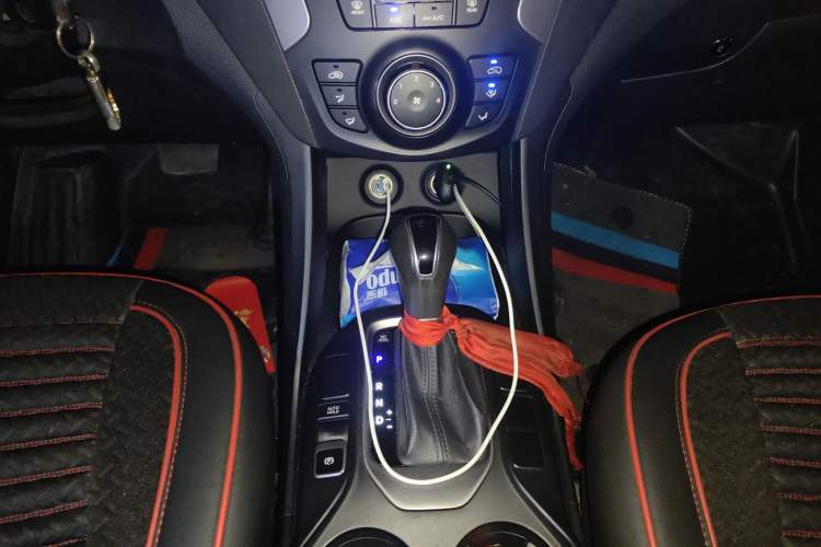 Used Hyundai Santa Fe 2013 2.4L Automatic 2WD Comfort Edition
