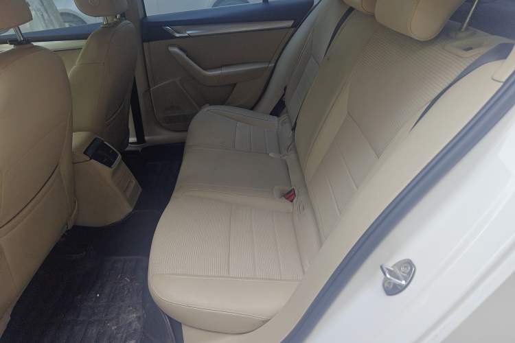 Used Skoda Octavia 2015 1.6L Automatic Yijie Edition
