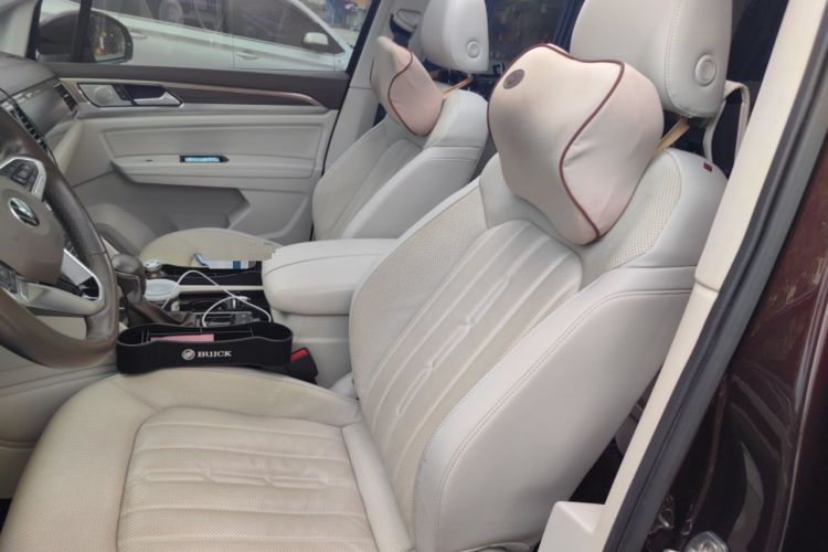 Used Volkswagen Viloran 2020 330TSI Luxury Edition Left Front Seat