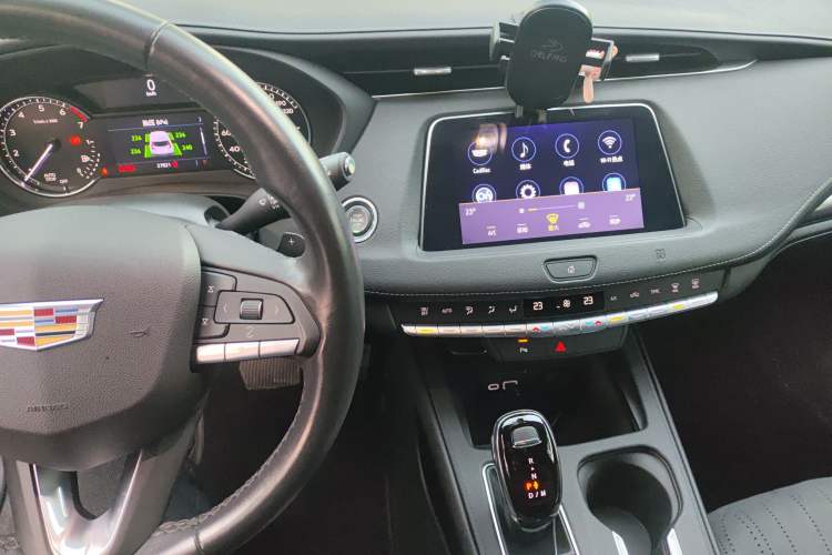 Used Cadillac XT4 2020 28T Two-Wheel Drive Tech Version