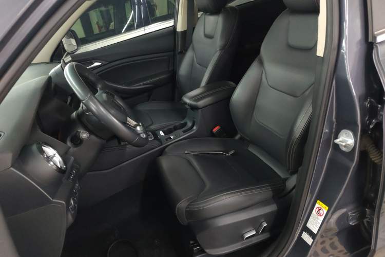 Used BYD Song 2021 Classic Edition 1.5T Automatic Luxury Model Left Front Seat