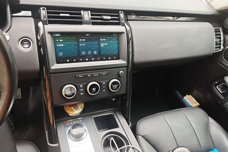 Used Land Rover Discovery 2018 3.0 SC V6 SE