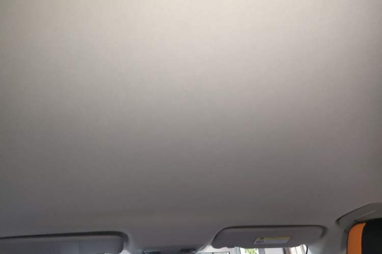 Used Dongfeng Aeolus Yixuan 2023 Mach Edition 1.5L Automatic Chasing Wind Version Headliner