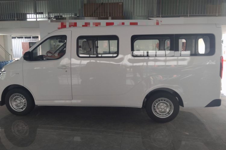 Used Wuling Yangguang 2025 Model 310KM Bus Edition—Customized by CATL