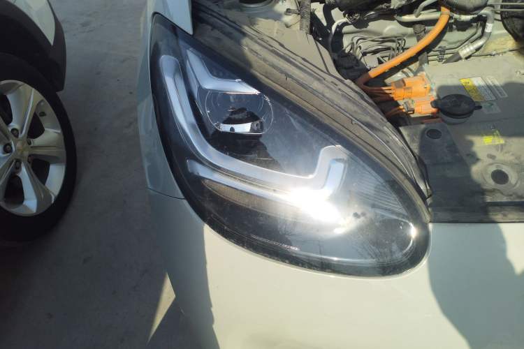 Used Wuling Bingo 2023 333 km Fast-Share Version Right Front Headlight