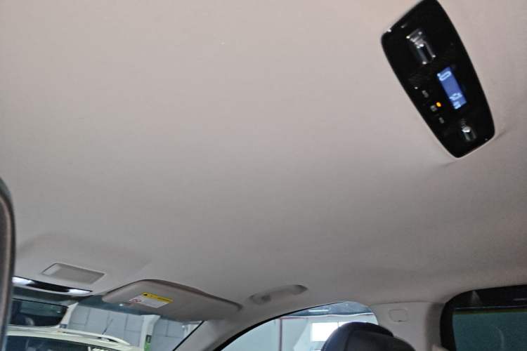 Used Roewe iMAX8 2022 Model 400TGI Exclusive Version for Key Accounts
