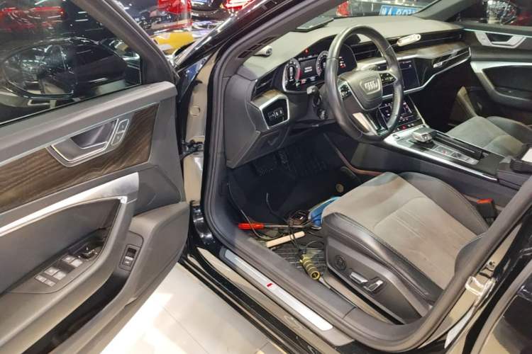 Used Audi A6L 2023 40 TFSI Luxury Dynamic Model
