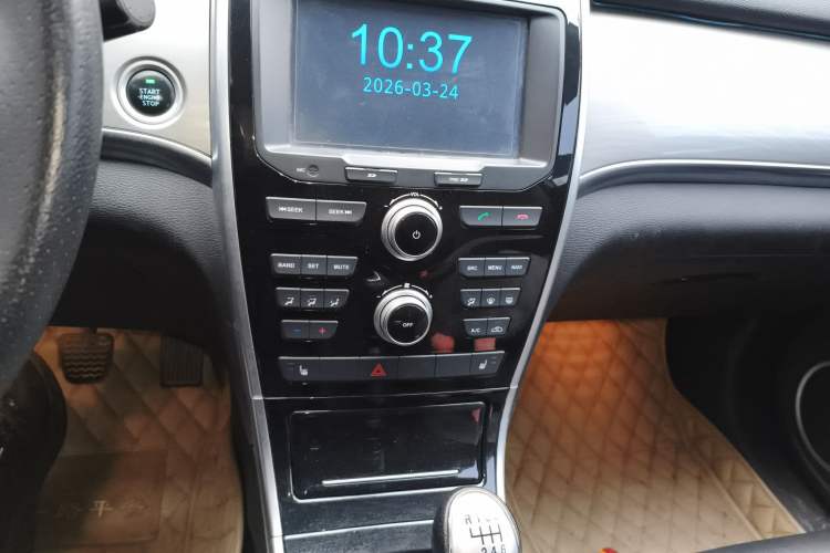 Used Haval H2 2016 Red Label 1.5T Manual Two-Wheel Drive Urban Edition