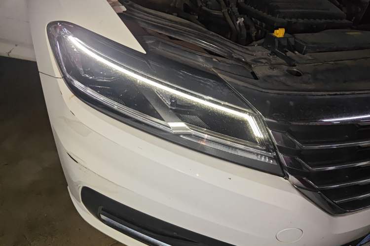 Used Volkswagen Lavida 2018 Hatchback 280TSI DSG Comfort Edition China V Standard Right Front Headlight